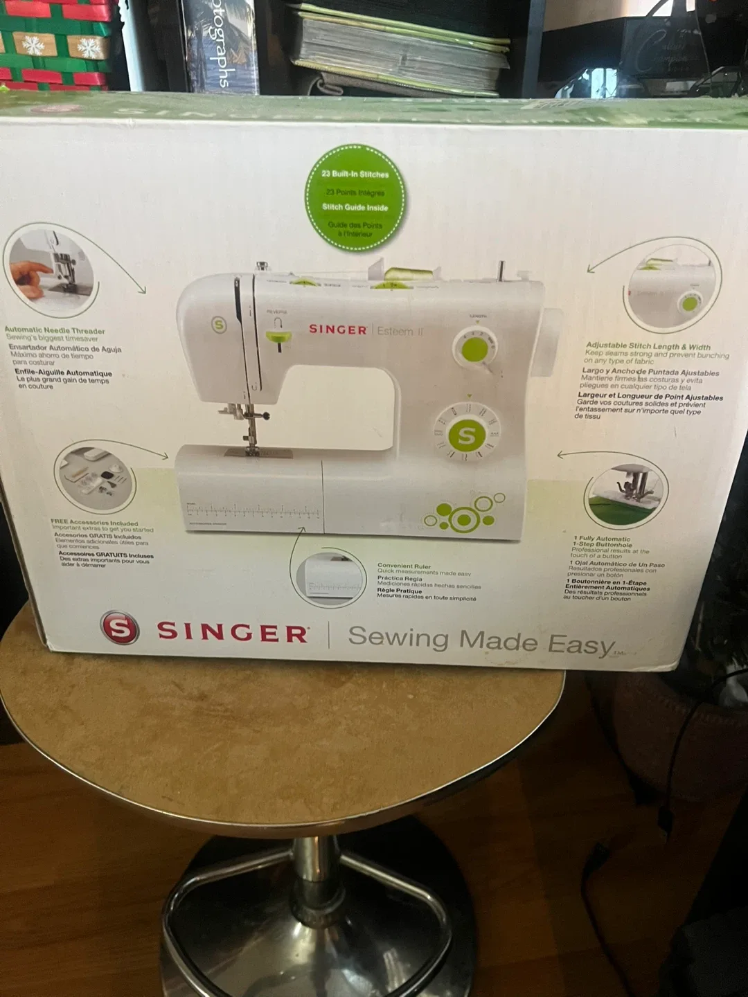 Singer Esteem II Sewing Machine thumbnail