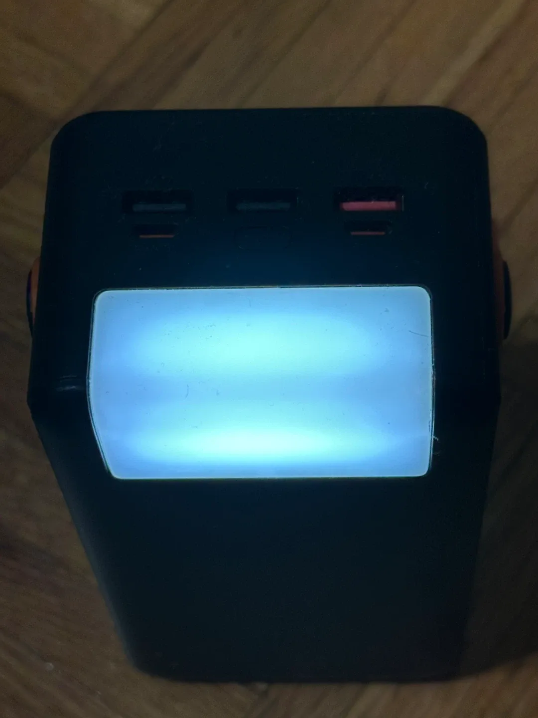 Energizer 130W 72000mAh Power Bank with light image indicator(3)