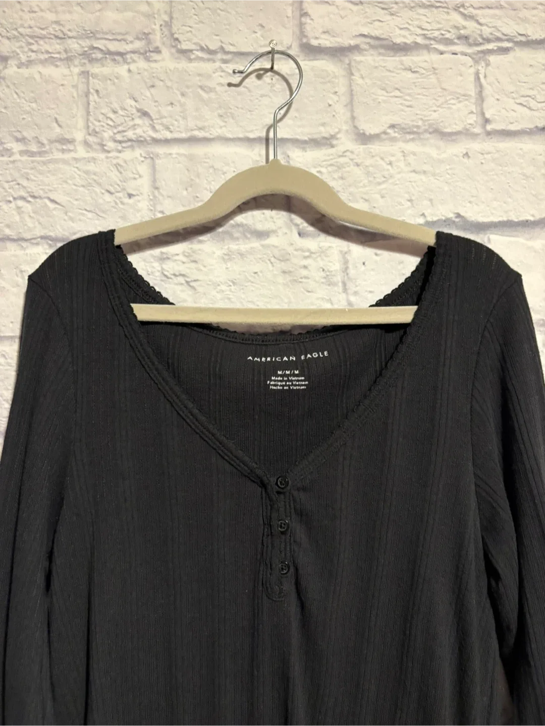 American Eagle Black Long Sleeve Top - Size M image indicator(4)