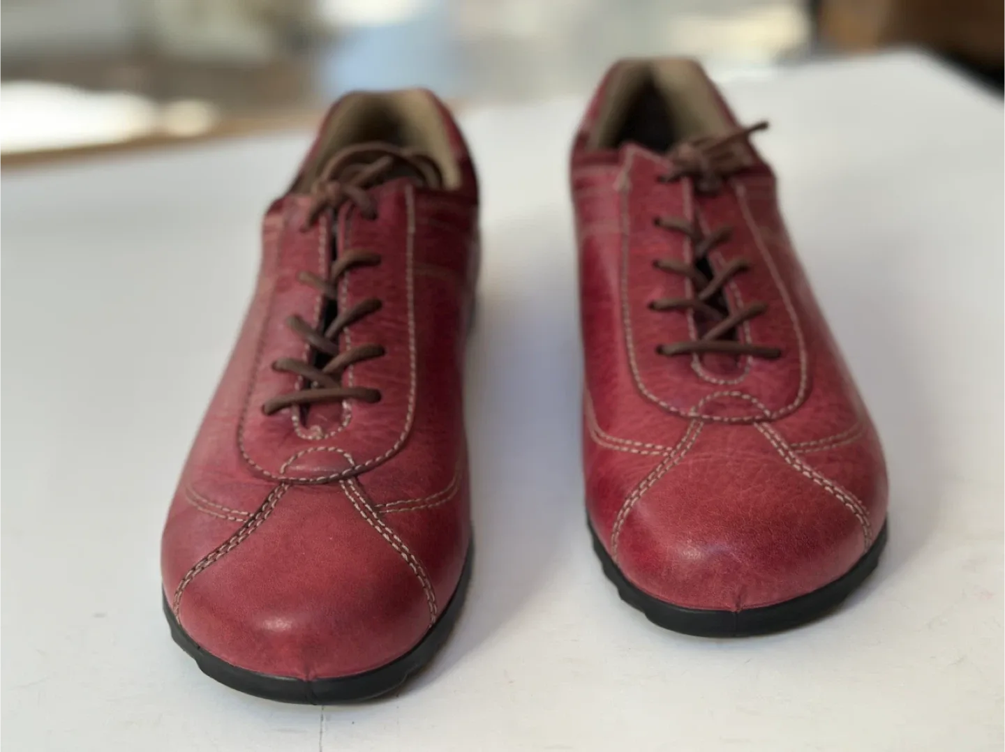 Ecco Red Leather Sneakers SIze: EUR 36/US5-5.5 image indicator(2)