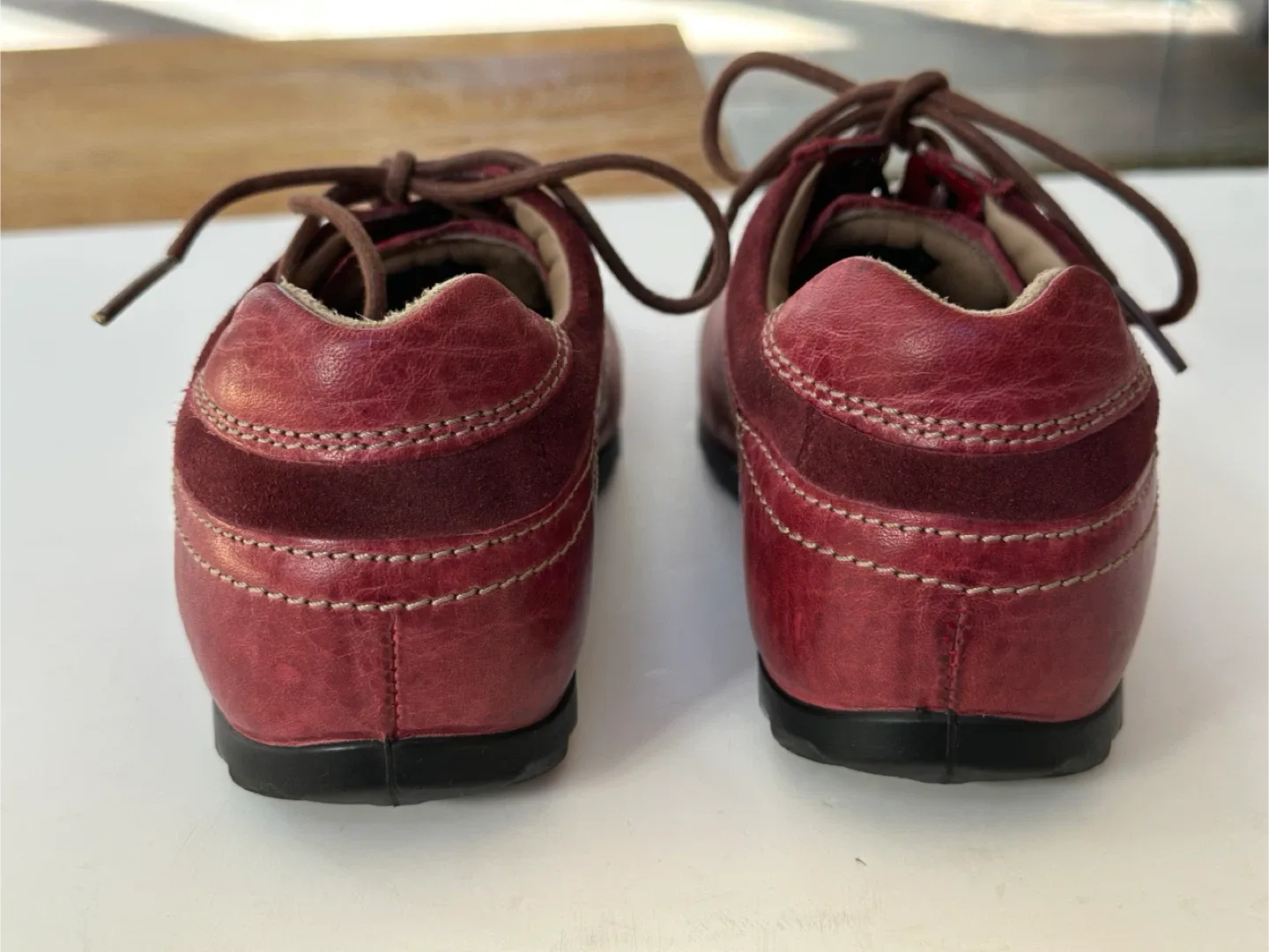 Ecco Red Leather Sneakers SIze: EUR 36/US5-5.5 image indicator(4)