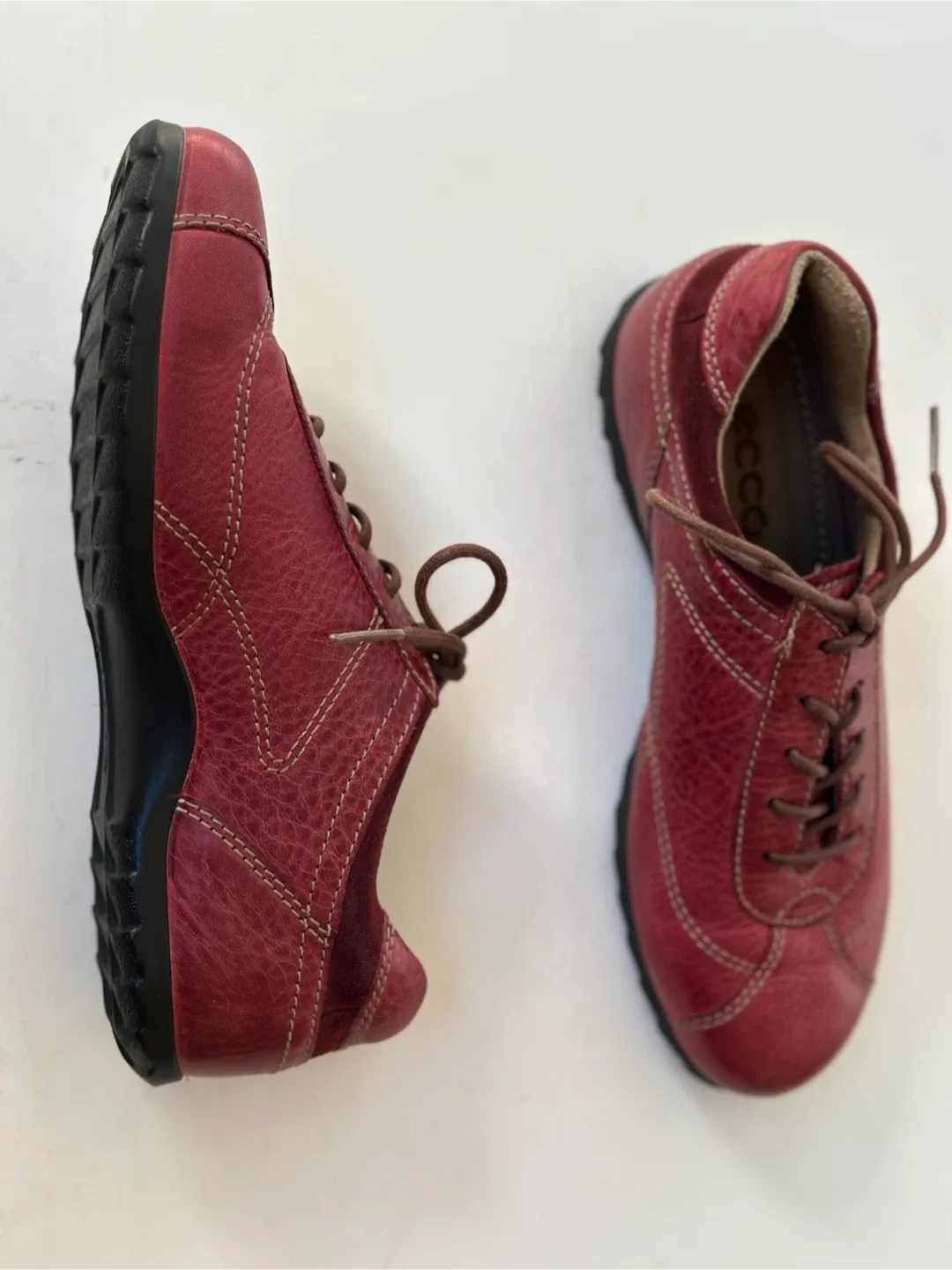 Ecco Red Leather Sneakers SIze: EUR 36/US5-5.5 image indicator(6)