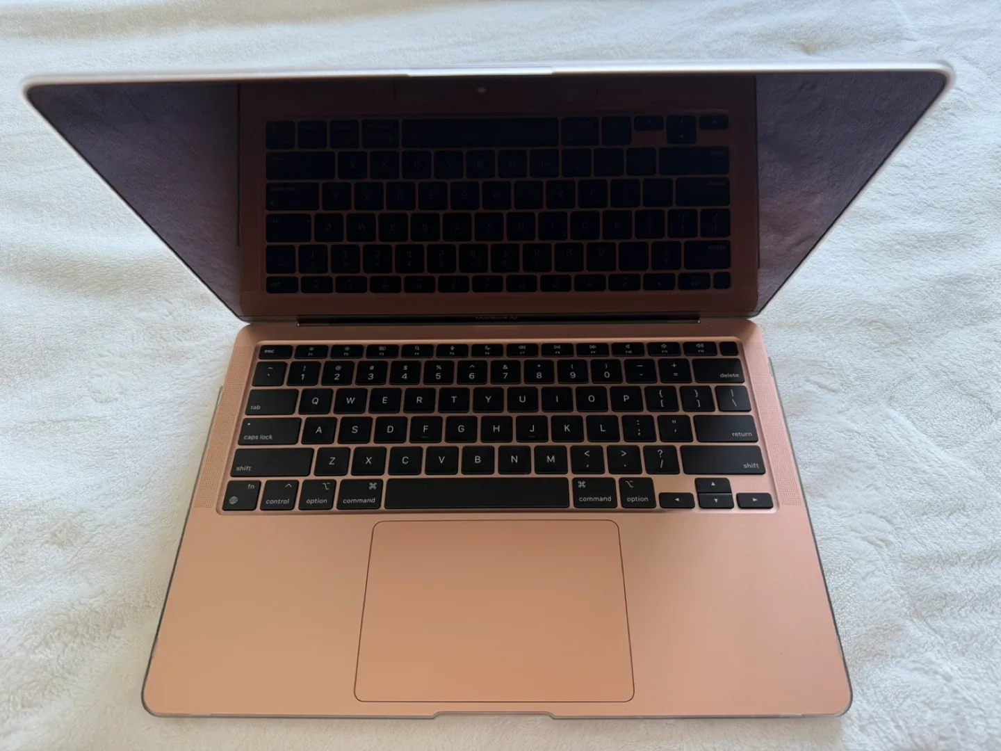 Apple MacBook Air Gold image indicator(3)