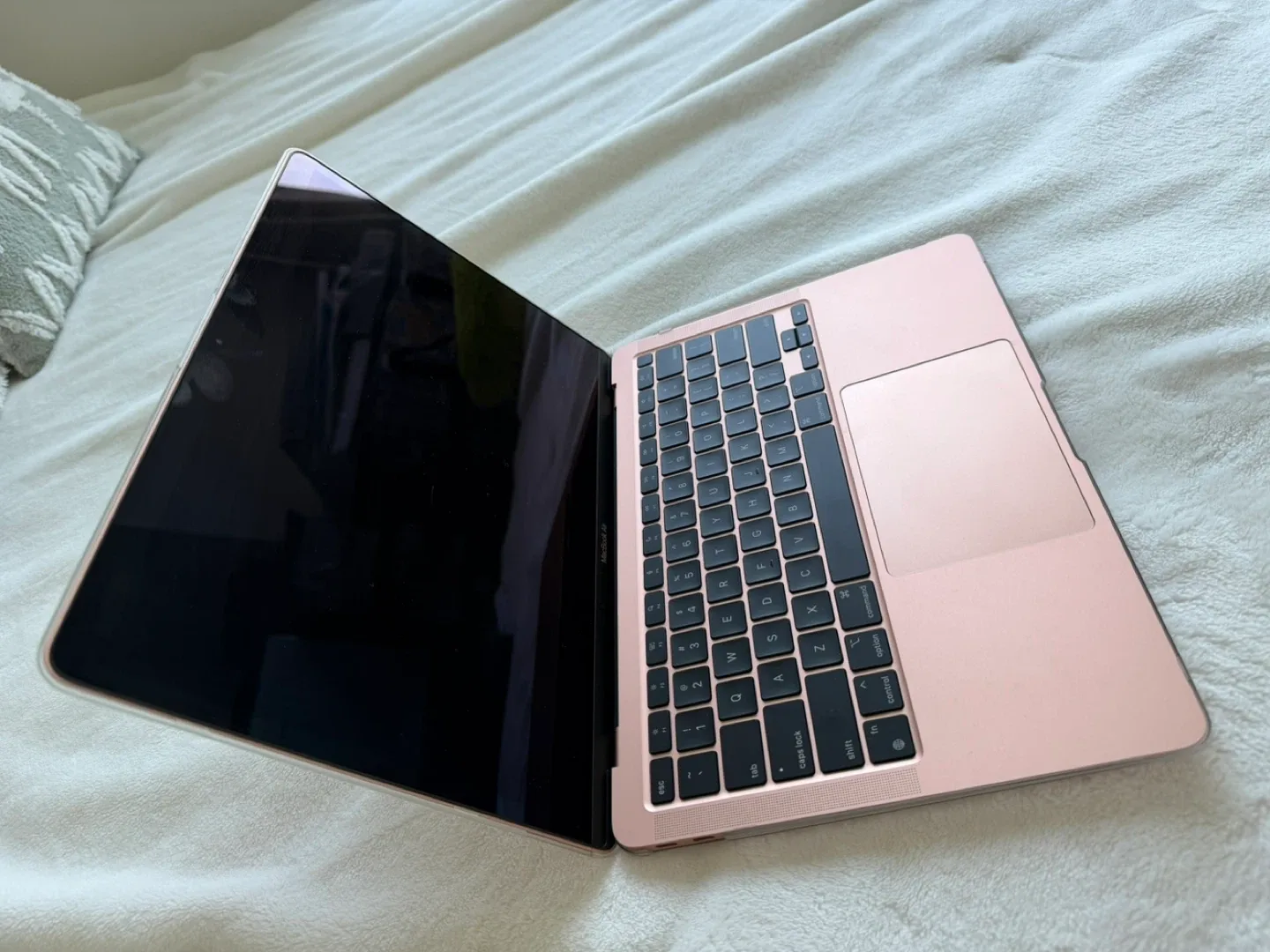 Apple MacBook Air Gold image indicator(6)