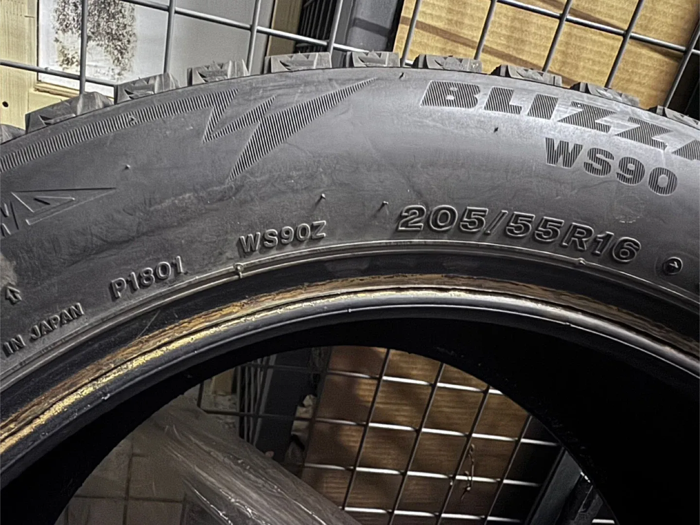 Bridgestone Winter Tires image indicator(6)