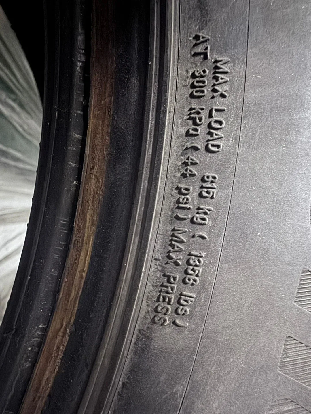 Bridgestone Winter Tires image indicator(4)