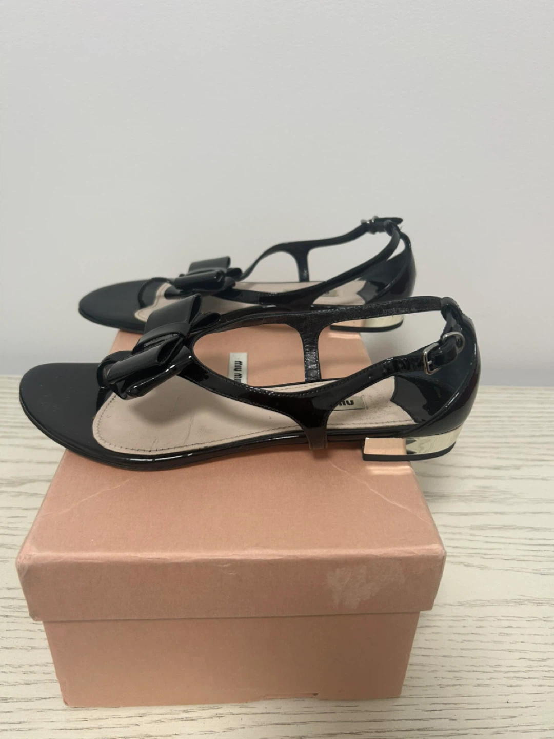 Miu Miu Black Patent Bow Sandals - photo 3