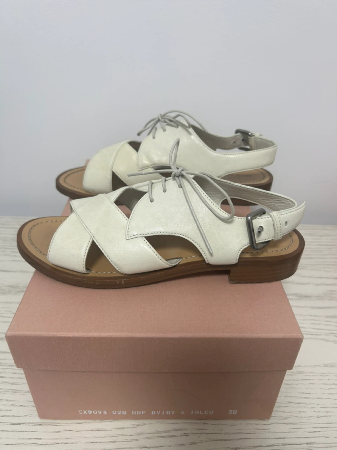 Miu Miu White Leather Sandals Size 38 - photo 3