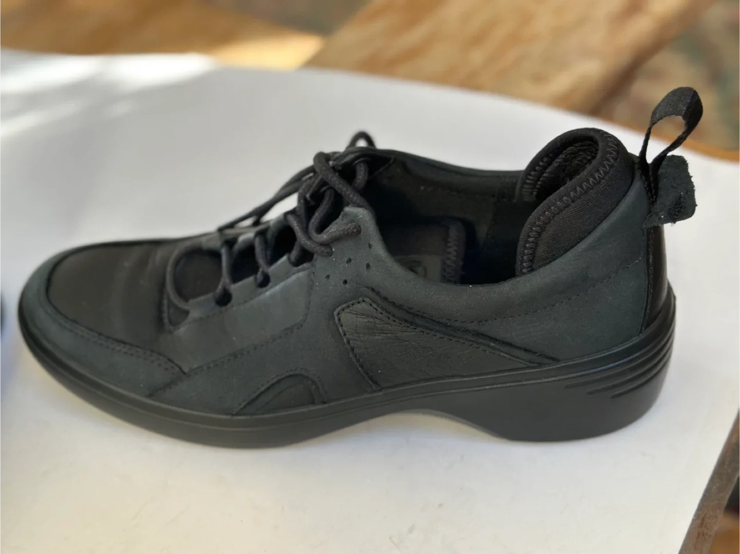 Ecco  Leather Sneakers, Extra Width size: EUR 39/US 8-8.5 image indicator(3)