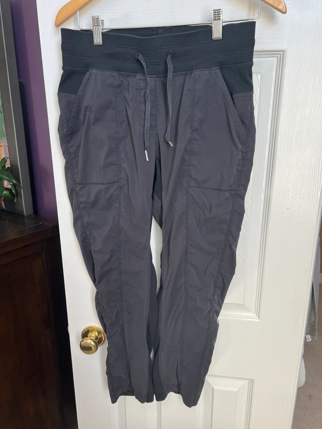 Lululemon Black dance studio Pants - Size 8