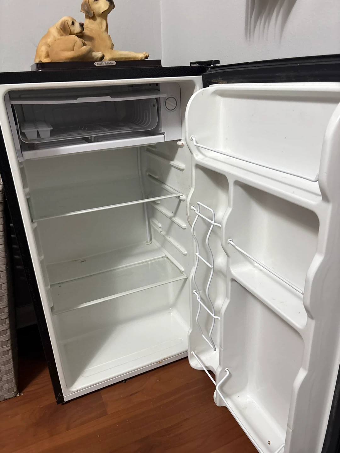 RCA Mini Refrigerator - photo 2