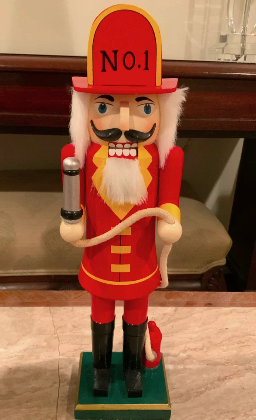 ⭐️RARE VINTAGE FIREMAN AND POLICEMAN NUTCRACKERS ⭐️ image indicator(3)