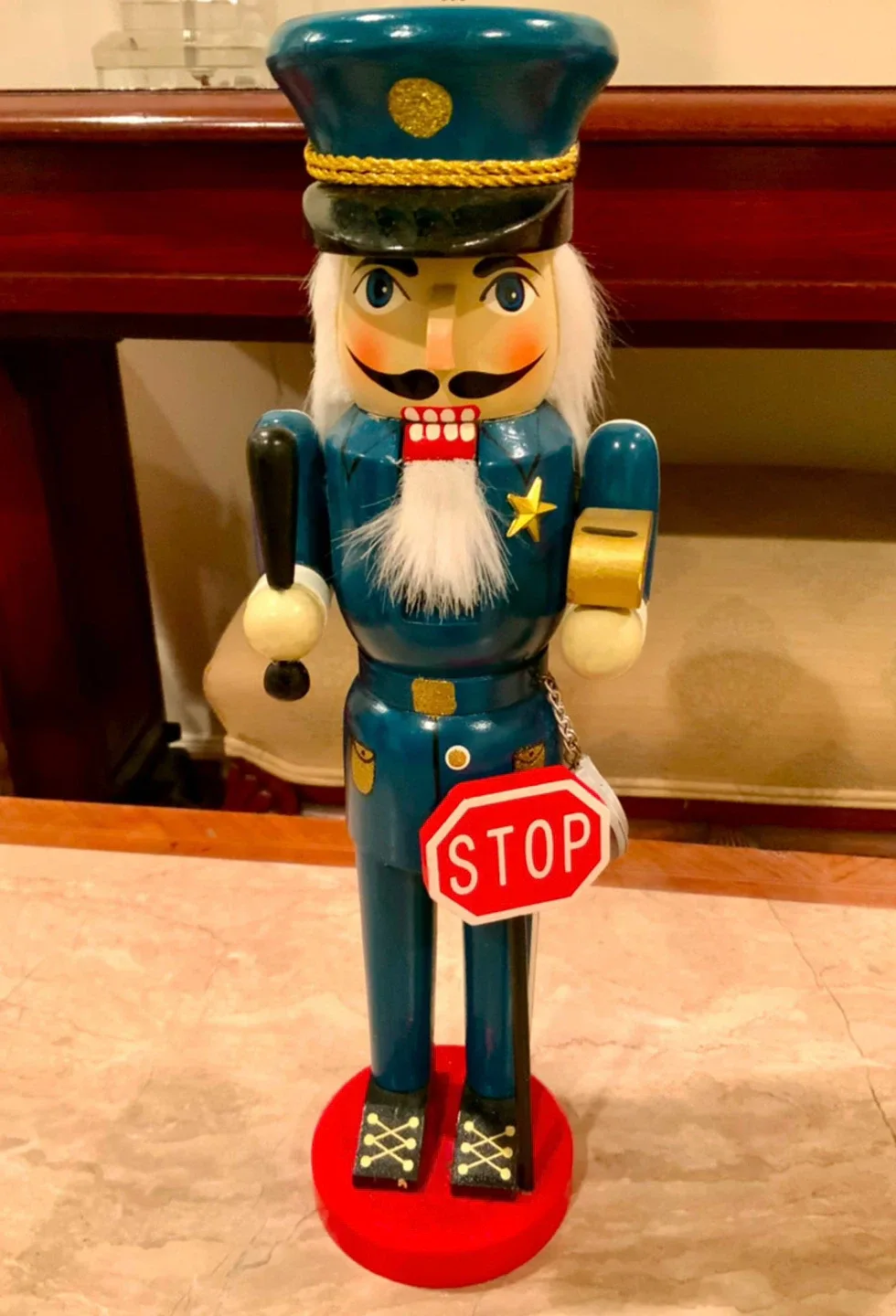 ⭐️RARE VINTAGE FIREMAN AND POLICEMAN NUTCRACKERS ⭐️ image indicator(2)