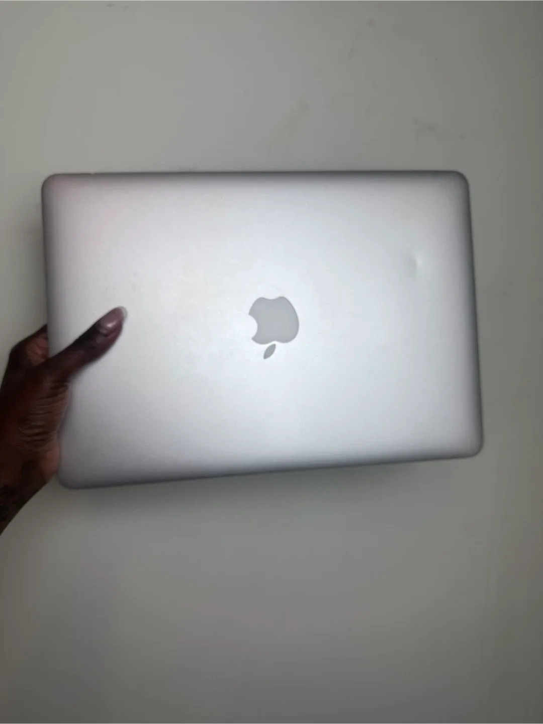 MacBook Air (13”, 2017) Great Condition, Factory Reset thumbnail