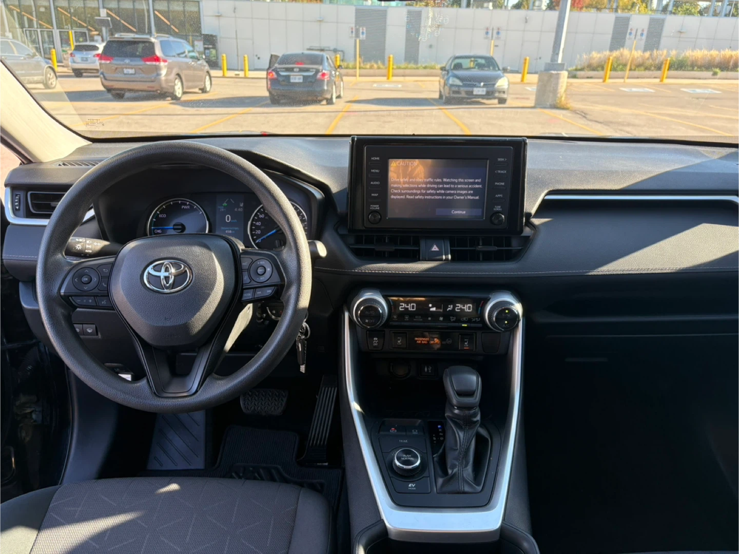 Black Toyota RAV4 LE Hybrid - photo 2