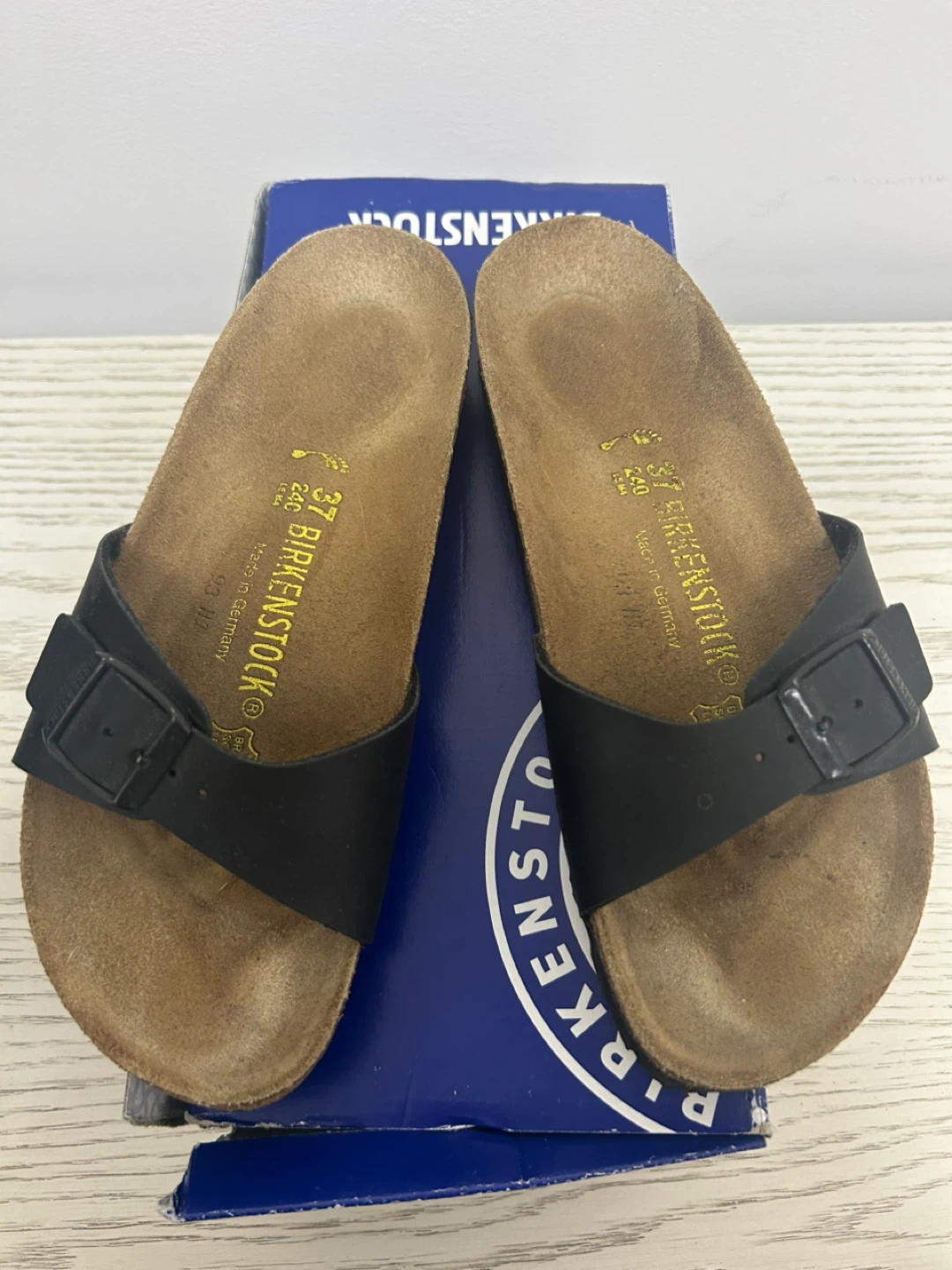 Birkenstock Arizona Black Sandals - Size 37 - photo 2
