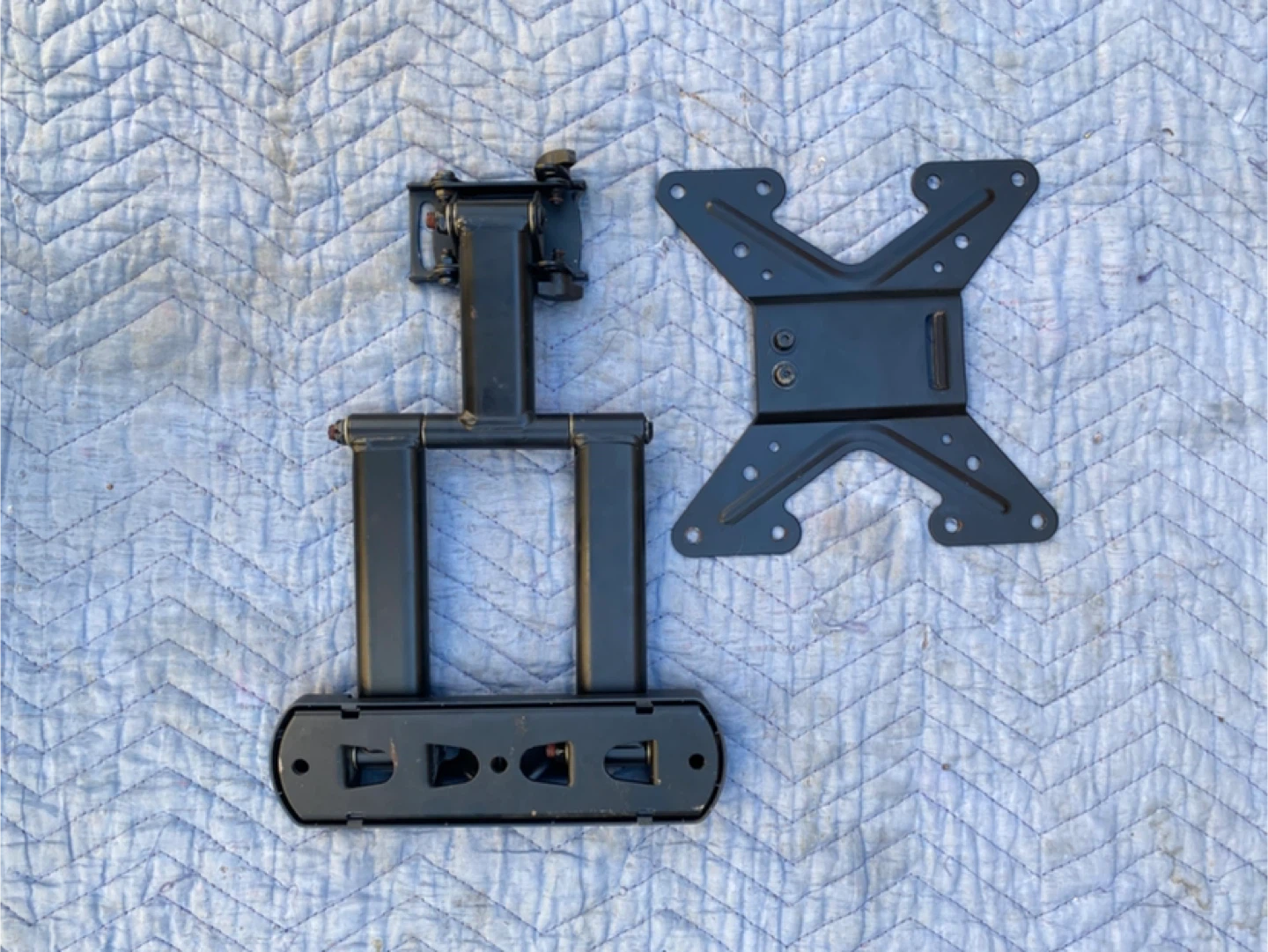 Adjustable TV Wall Mount - photo 2