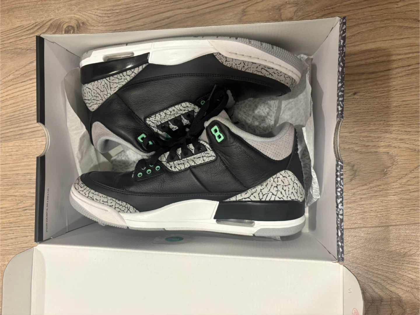 Air Jordan 3 Green Glow US 10.5