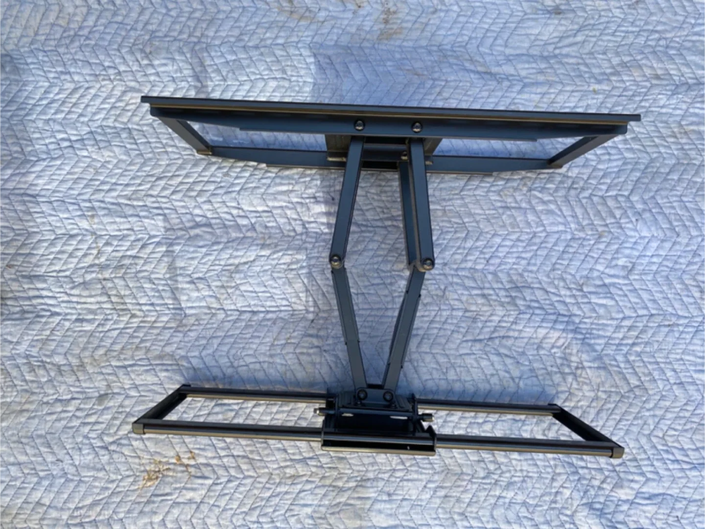 Sanus Systems TV Wall Mount image indicator(2)