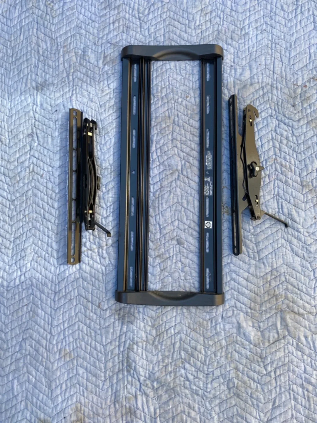 Tyzer LT225 Wall Mount - Holds up to 3 lb image indicator(3)