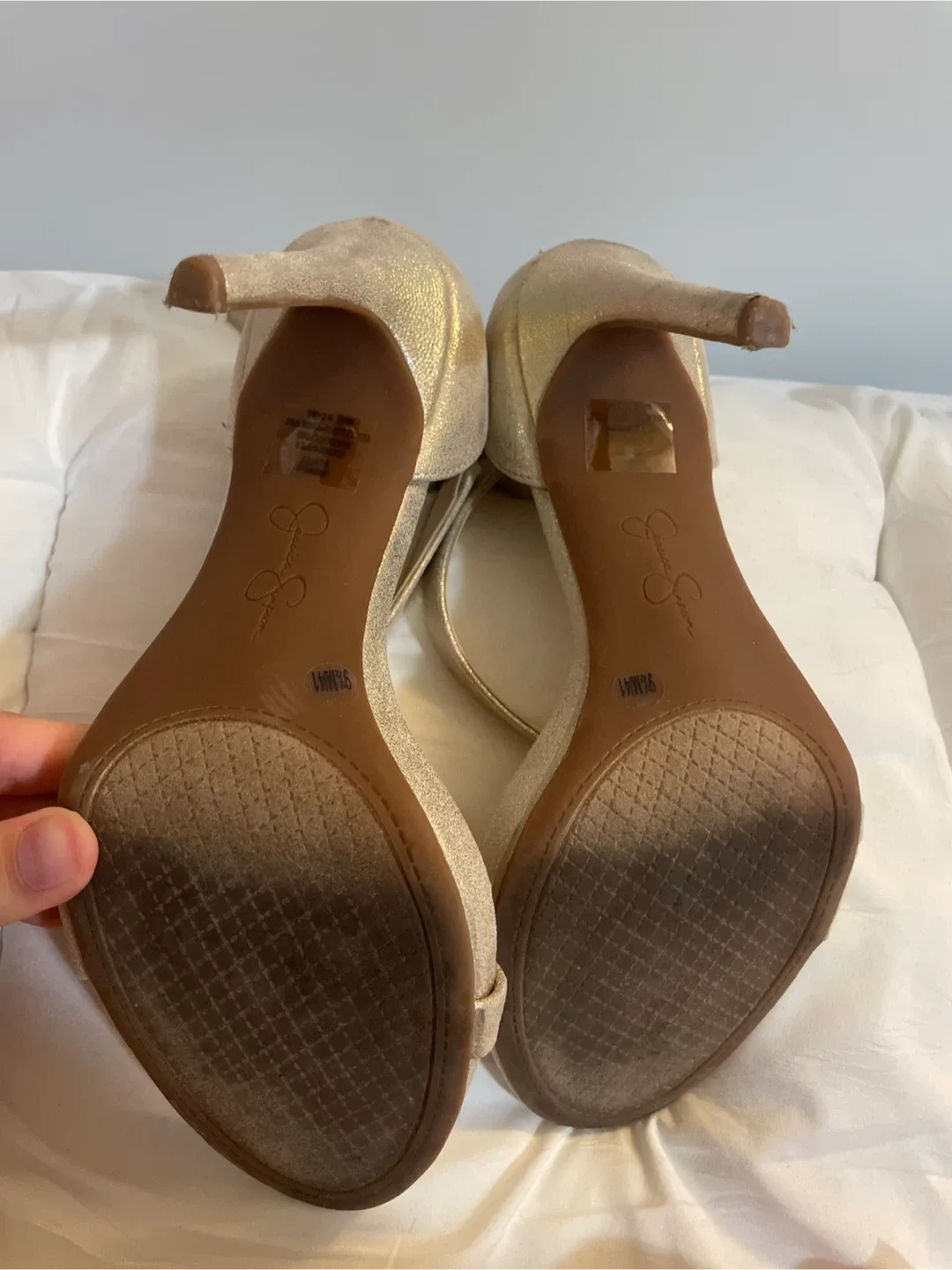 Jessica Simpson Rayli2 Gold Heels - Size 9.5 image indicator(5)