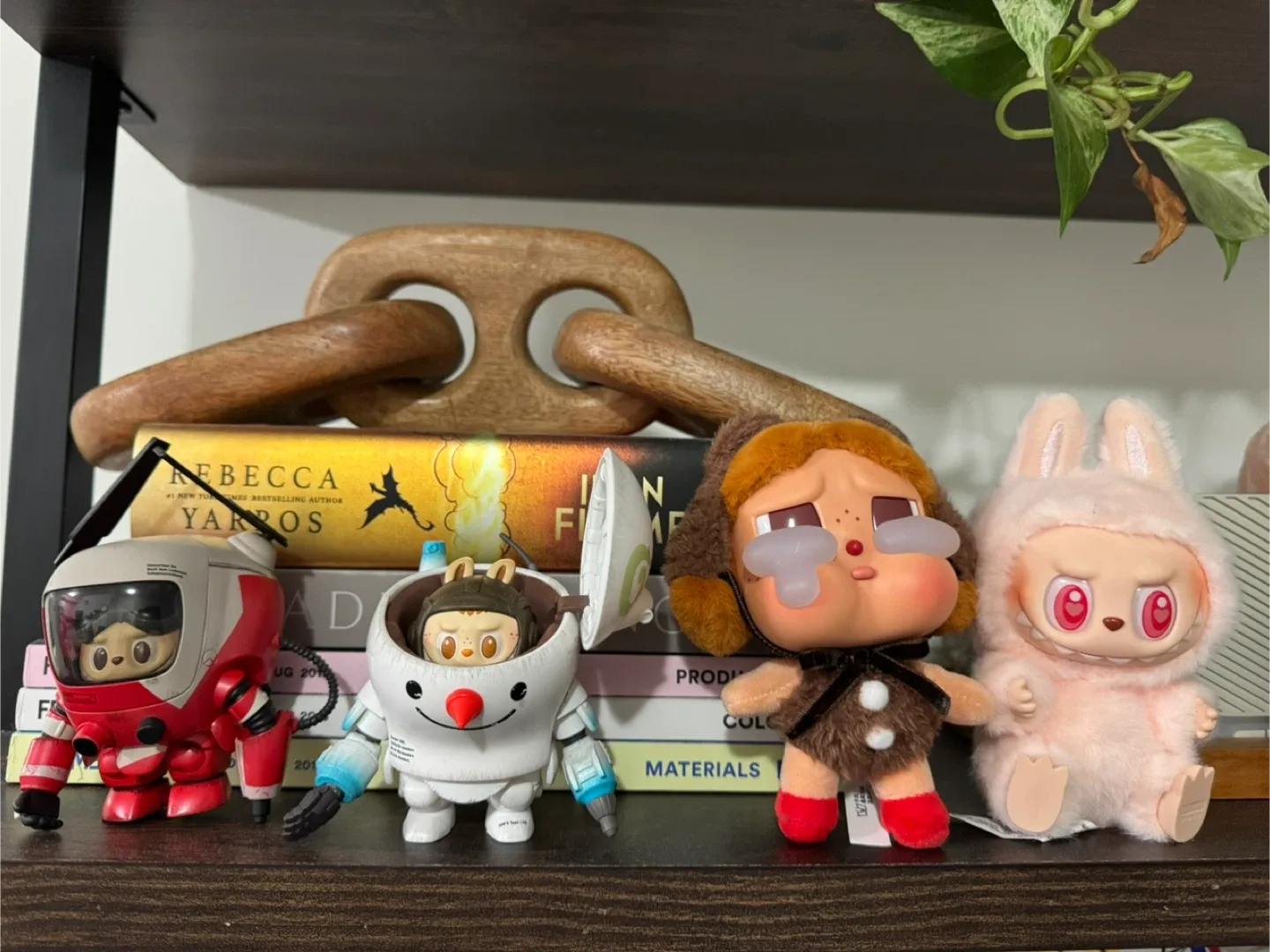 Pop Mart Figures- labubu and crying baby image indicator(2)