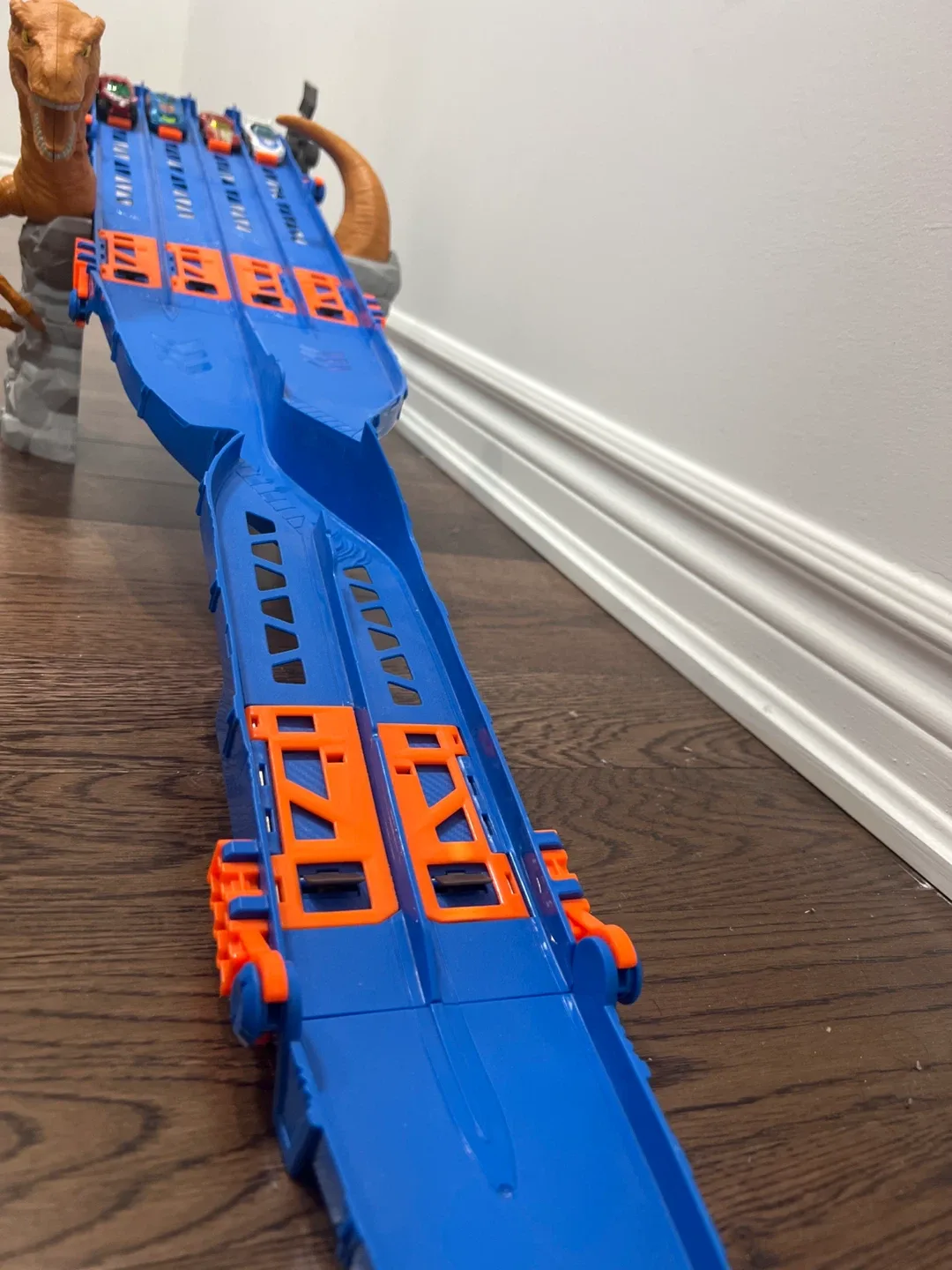 Hot Wheels Dino Launcher Track Set image indicator(4)