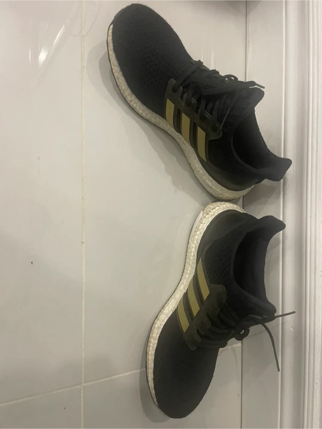 Adidas Ultra Boost Black & Gold image indicator(2)