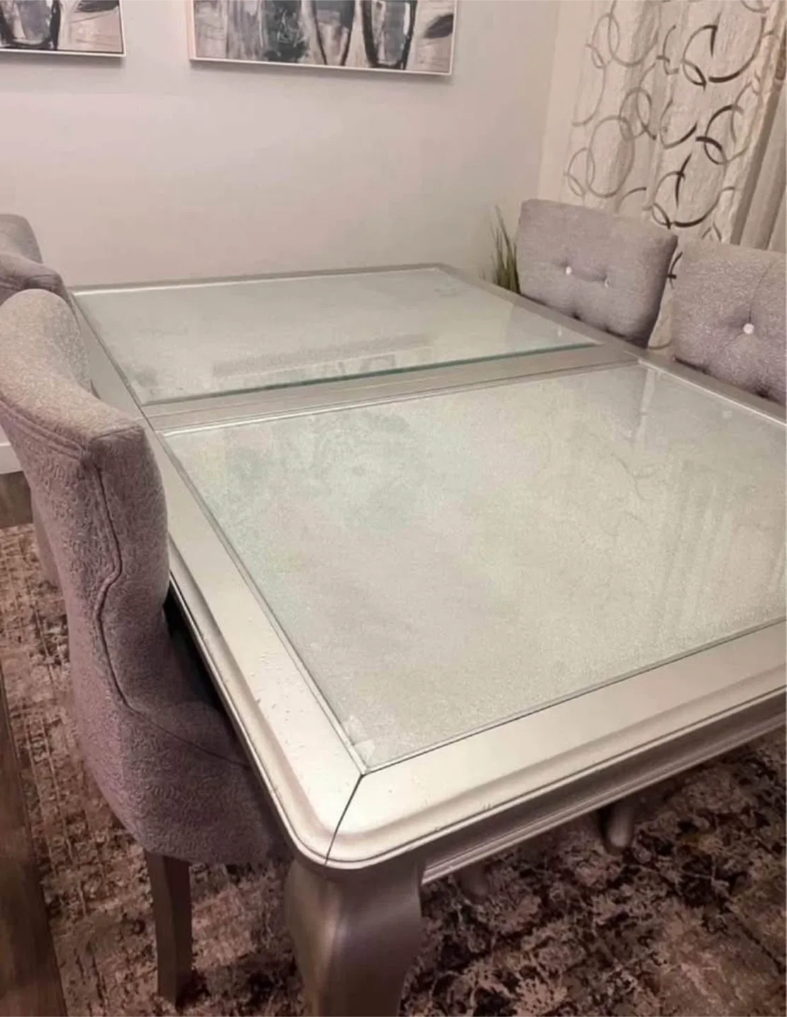 Dining table + 4 FREE chairs + FREE rug image indicator(2)