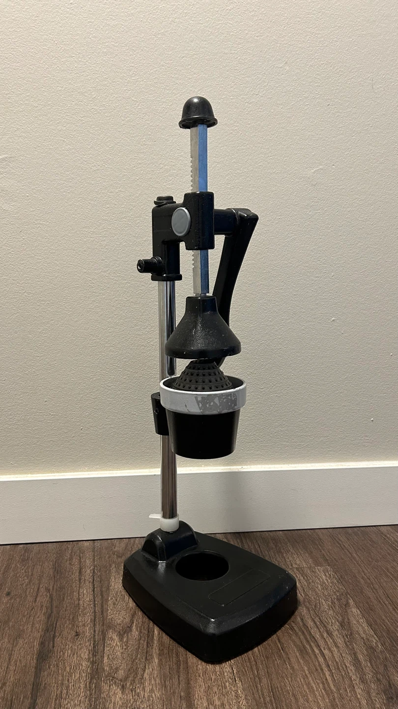 Manual Citrus Juicer - Excellent Condition!
