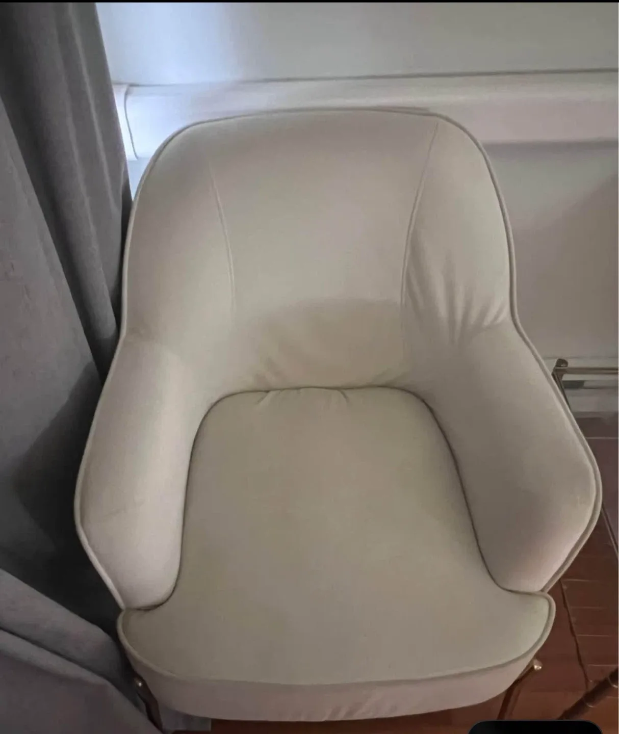 Cream Accent Chair with Gold Legs image indicator(3)