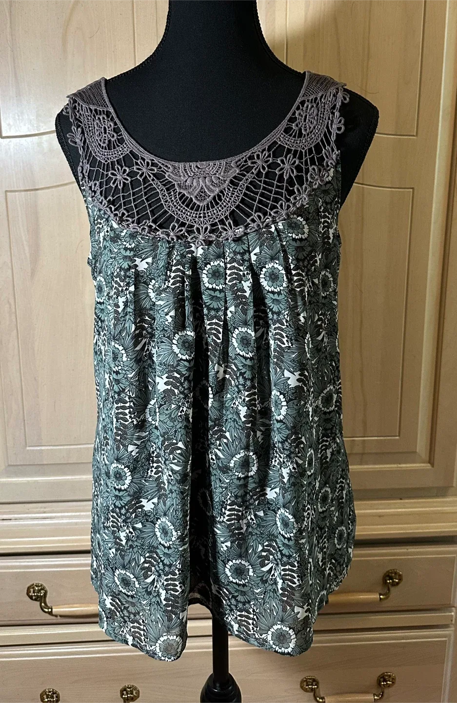 RW&CO. Floral Print Tank Top