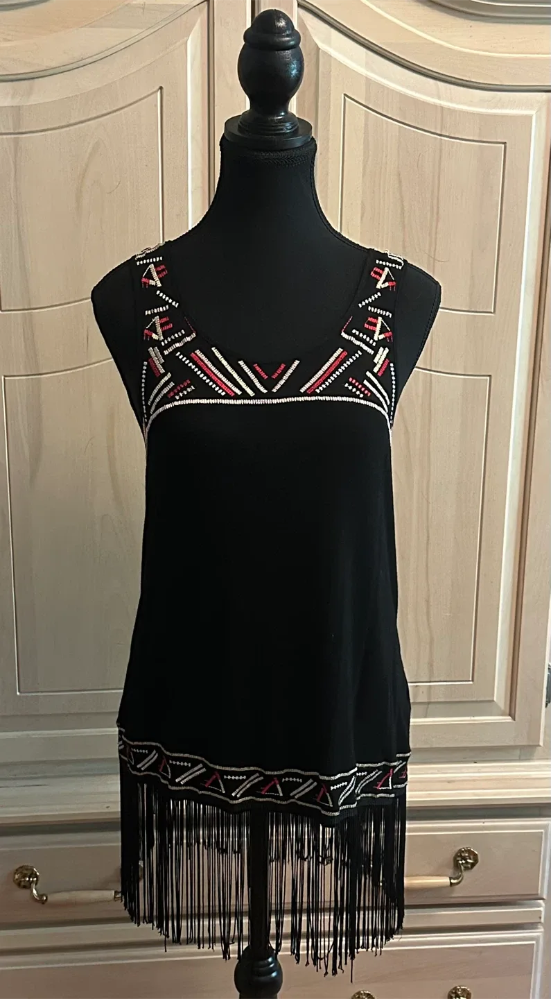 Suzy Shier Black Tank Top - Size M image indicator(2)