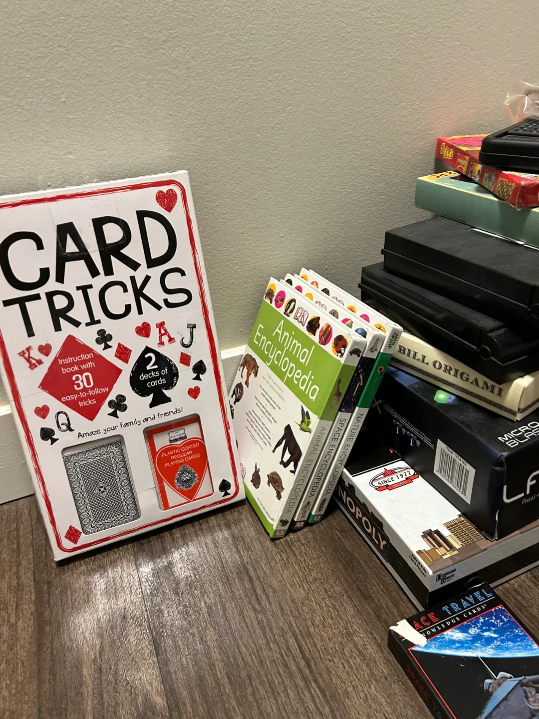 Assorted toys and some books image indicator(2)