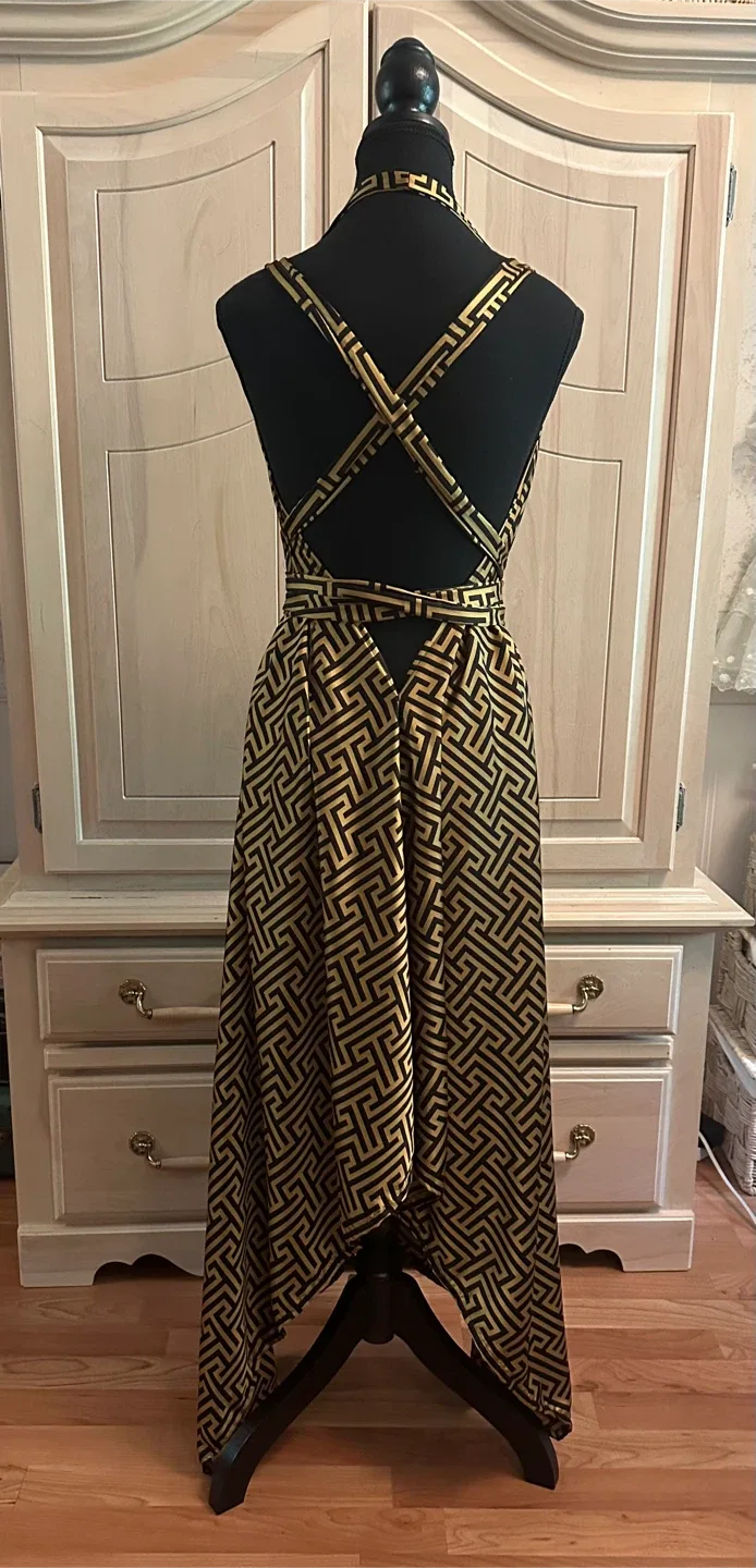 Gold & Black Dress image indicator(5)