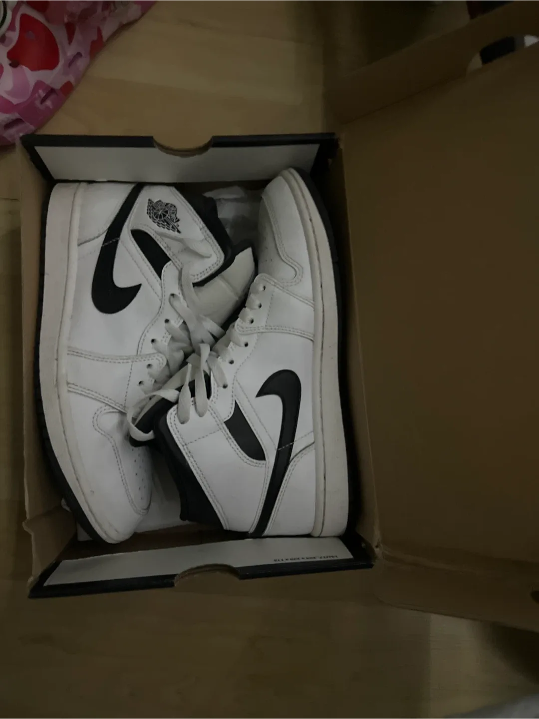 Nike Air Jordan 1 Mid White/Black thumbnail