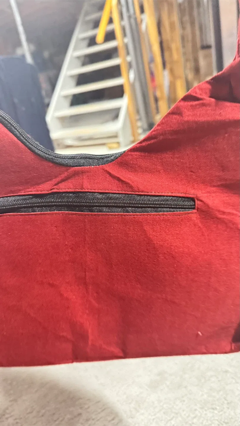 Red Beaded Shoulder Bag image indicator(4)