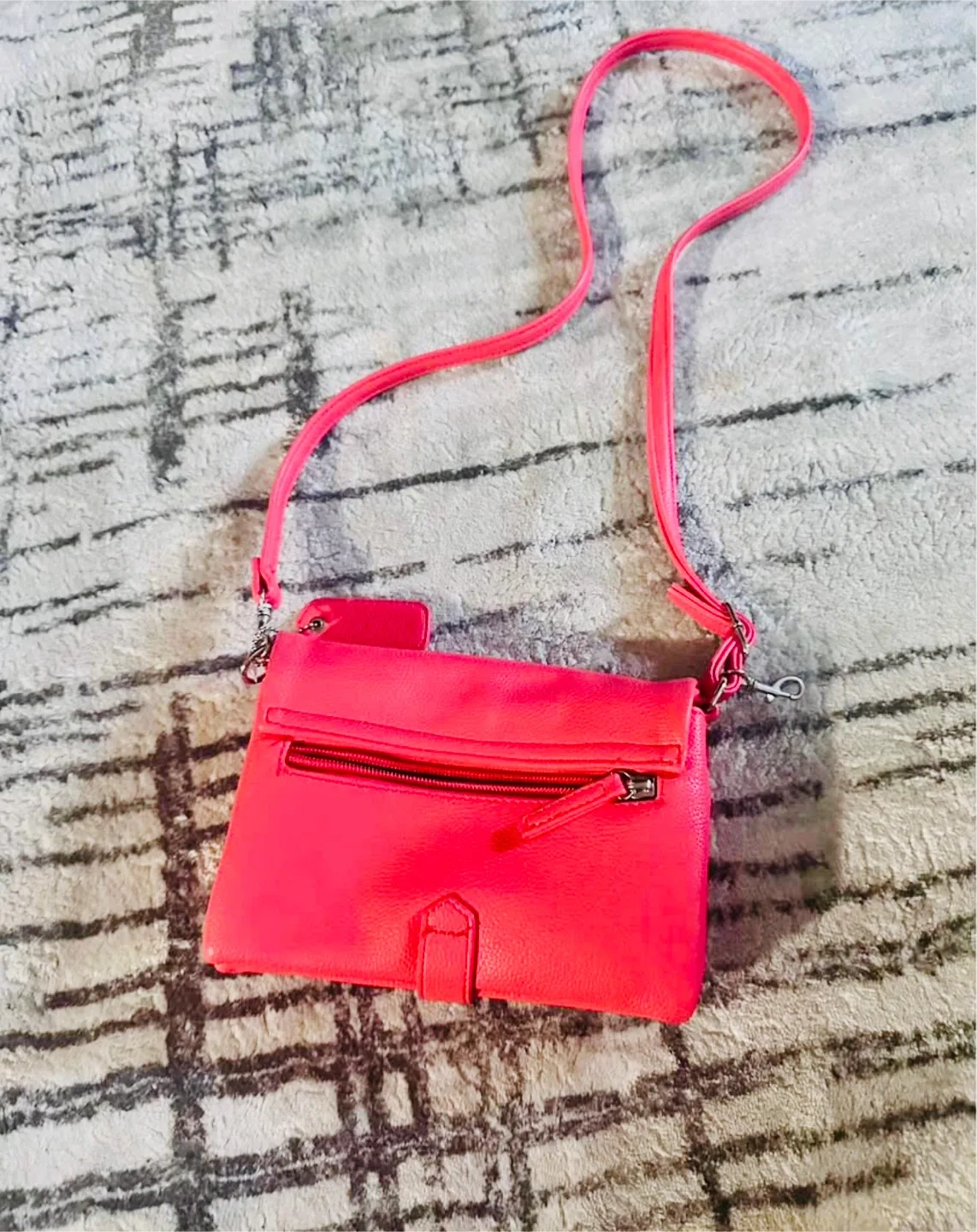 Hot Pink Crossbody Bag image indicator(3)