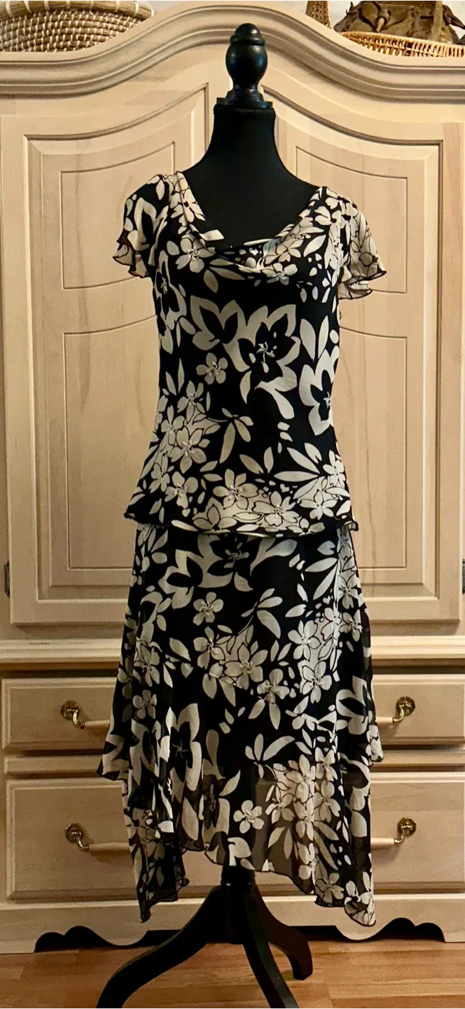 Paraphrase Black & White Floral Top and Skirt image indicator(3)