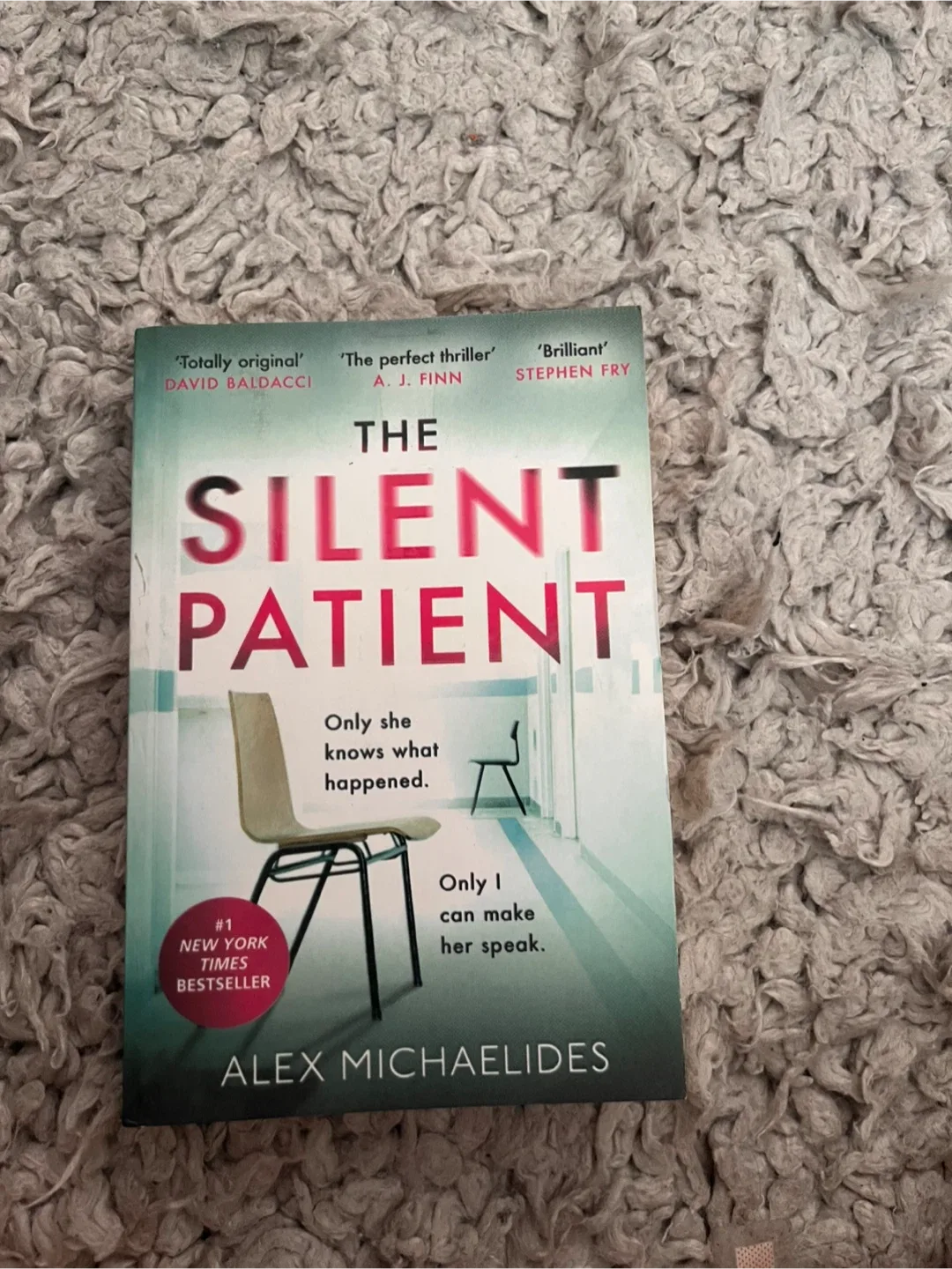 The Silent Patient by Alex Michaelides thumbnail