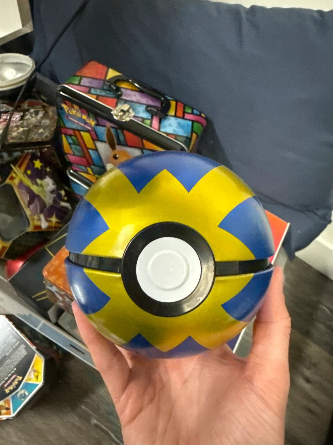 Pokémon Trading Card Game Tins image indicator(4)