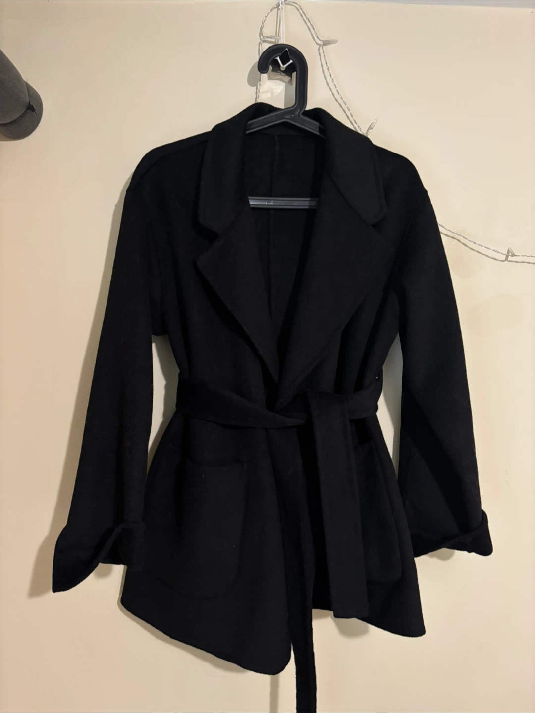 Black belted coat (wool)