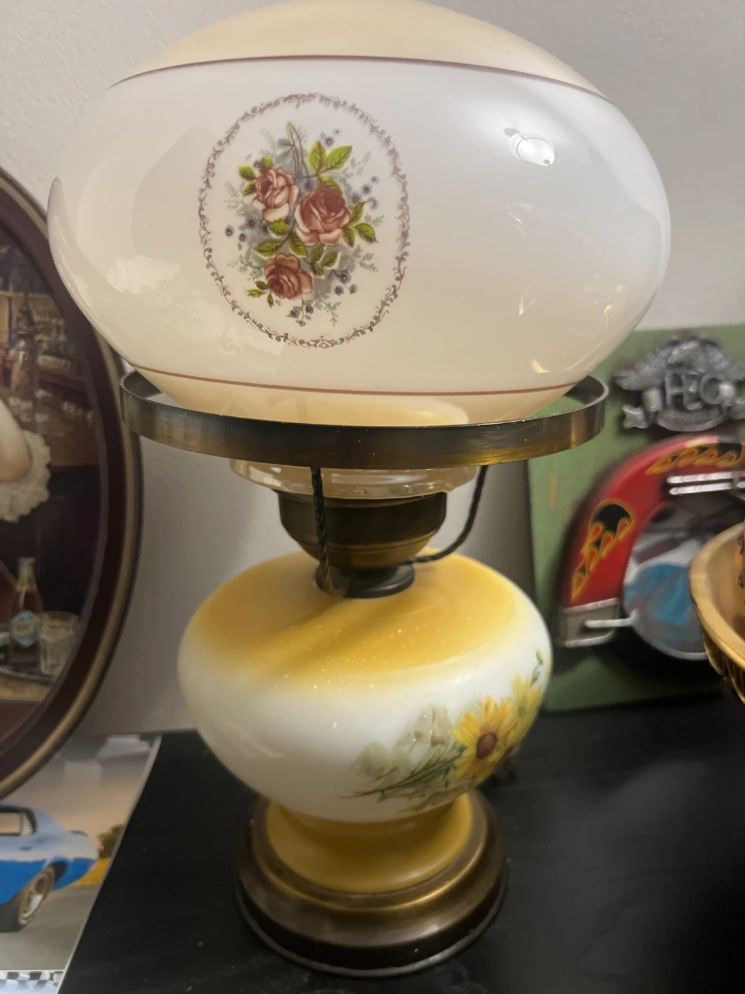 Vintage Floral Accent Lamp