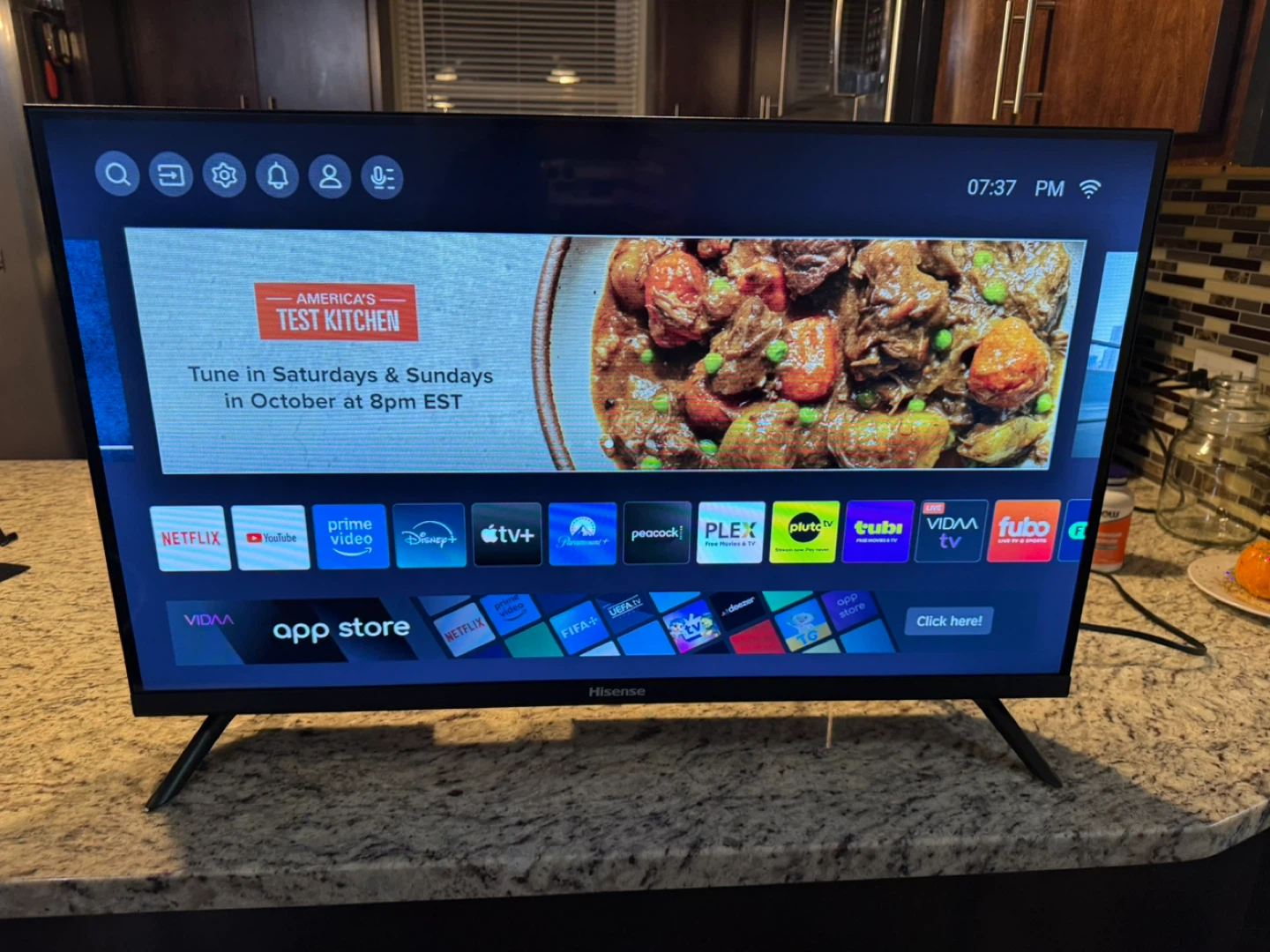 Hisense 32" LED LCD Smart TV
