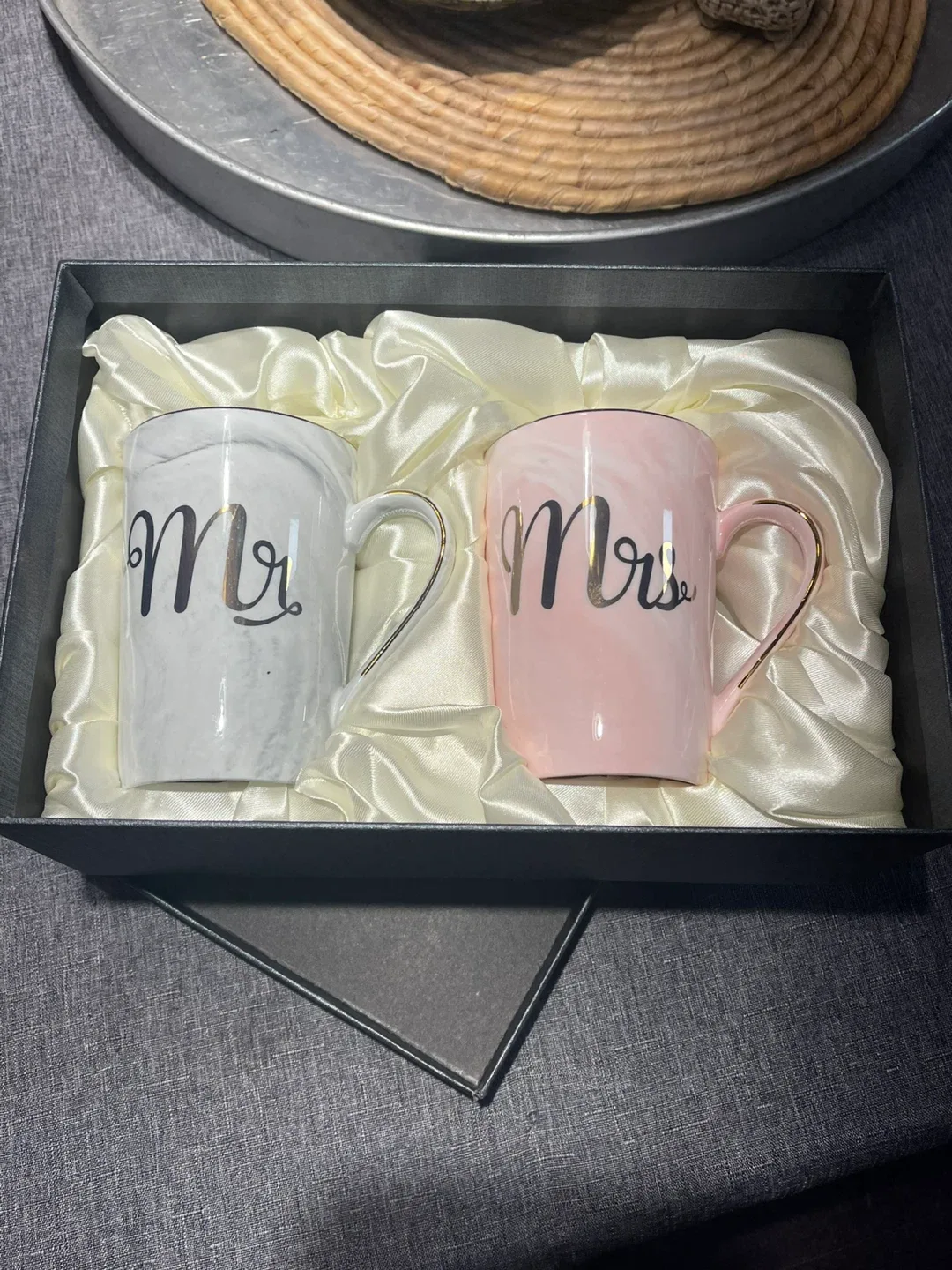 Mr. & Mrs. Mug Set - Sweet Love image indicator(4)