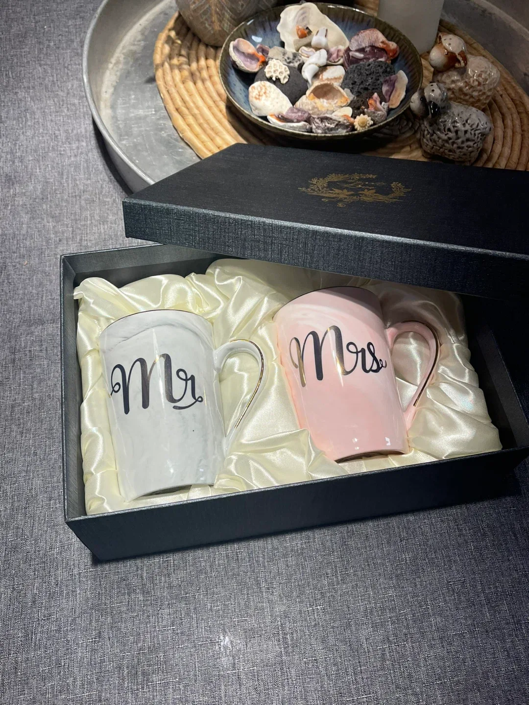 Mr. & Mrs. Mug Set - Sweet Love image indicator(3)