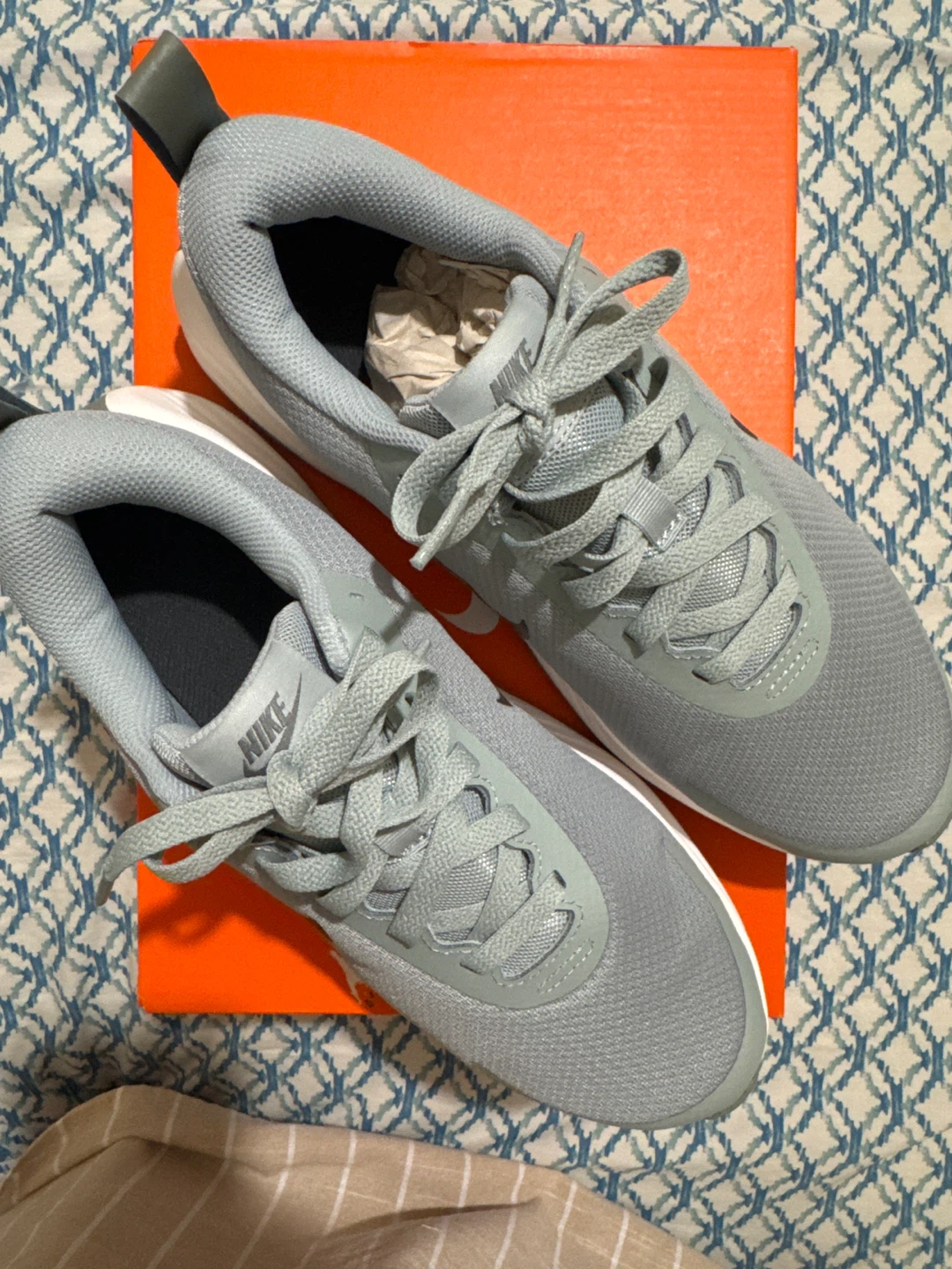 Nike Promina Gray Running Shoes - Size 8 - photo 3
