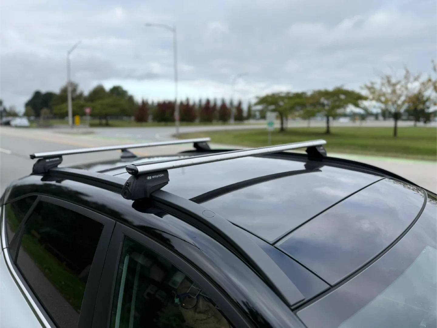 Hyundai Roof Rack Cross Bars for Kona image indicator(4)