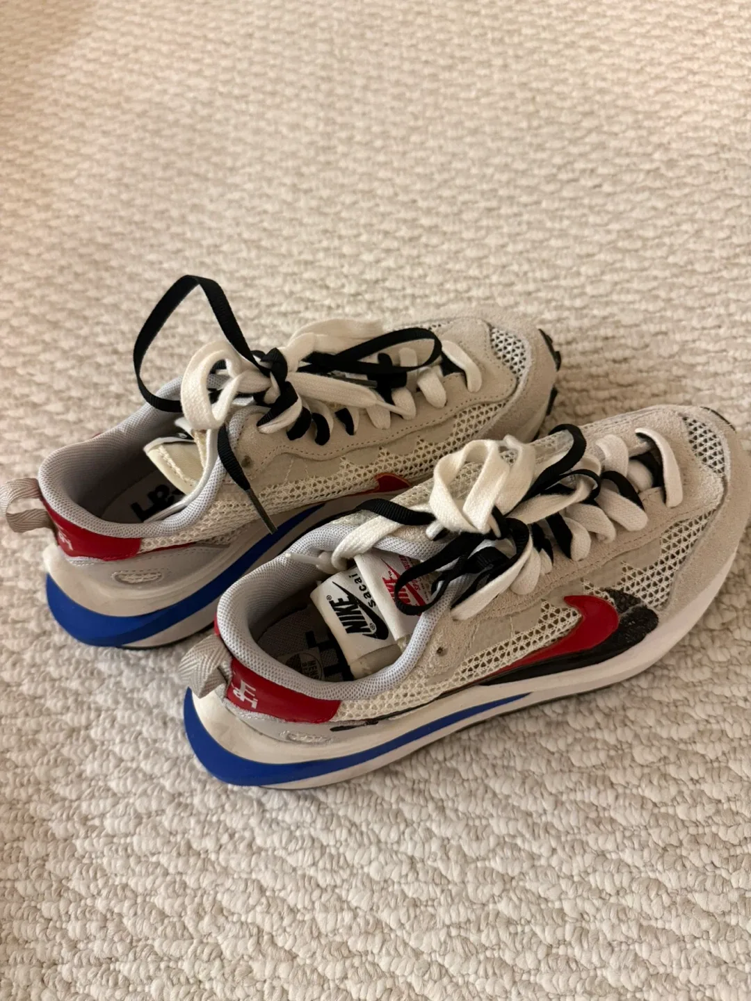 Nike x Sacai Vaporwaffle Cream Sneakers image indicator(3)