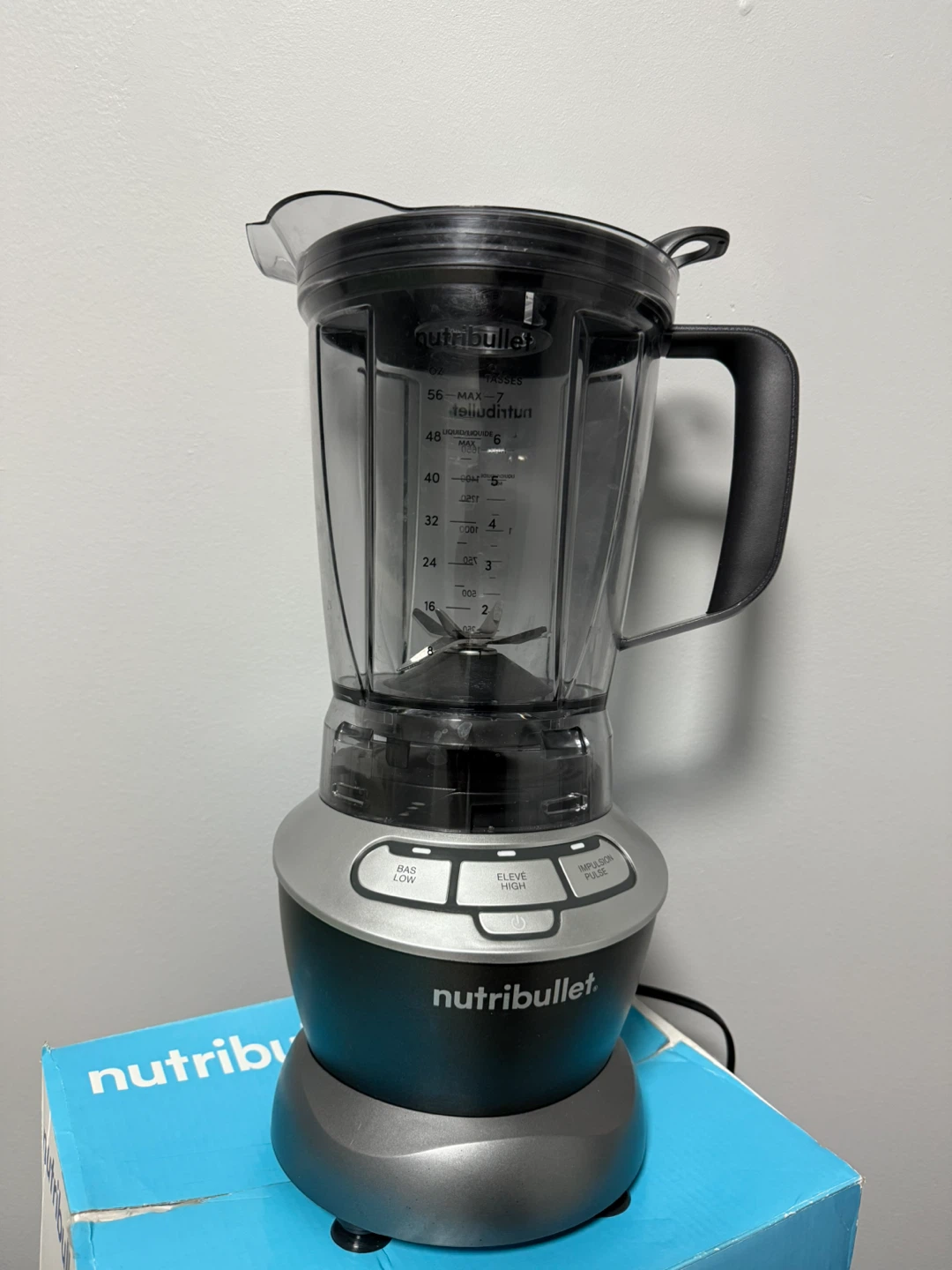 NutriBullet 1000 Blender - Like New!
